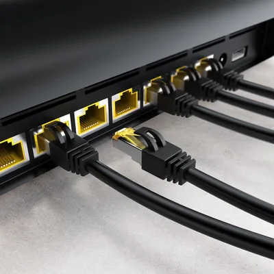 Produktbild von CSL - 5m CAT 7 Netzwerkkabel - Lan Kabel für 10 Gigabit High Speed Internetkabel, Hochgeschwindigkeits Ethernet Kabel, S FTP PIMF, 10 Gbps Cat.7 RJ45 - Switch Router Modem PC - 5 Meter Schwarz