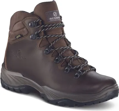 Braune Wanderschuhe Terra GTX von Scarpa mit Schnürung und griffiger Sohle.