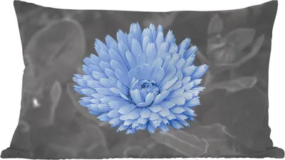 Produktbild von MuchoWow® Zierkissen Sofakissen Wohnzimmer Dekokissen 50x30 cm Blumen - Schwarz - Weiß - Blau - Wohnzimmerdekoration - Polster mit Photo