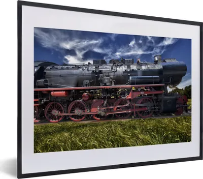 Produktbild von MuchoWow® MuchoWow® Gerahmtes Poster Dampflokomotive auf einem Feld 40x30 cm - Poster mit zchwarzem Bilderrahmen - Bilderrahmen - Poster im Rahmen