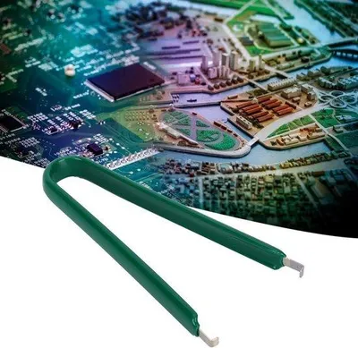 Image de Kit d'outils comprenant une pince pour retirer les puces électroniques