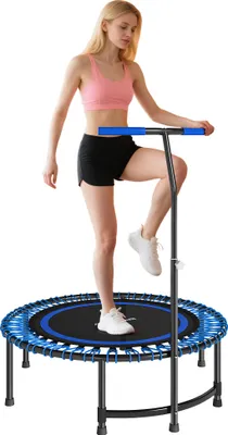 Image de SPORTNOW Trampoline de fitness 114 cm avec cordes élastiques, poignée réglable sur 5 positions, trampoline d'exercice charge 150 kg stable et silencieux pour entraînement intérieur, bleu