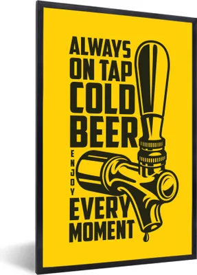 Produktbild von MuchoWow® MuchoWow® Gerahmtes Poster Vintage - Sprichwörter - 'Immer ein kaltes Bier vom Fass, genieße jeden Augenblick' - Zitate 20x30 cm - Poster mit zchwarzem Bilderrahmen - Drucken - Bilder Poster