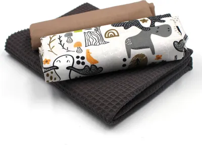 Productafbeelding van Elche Wald Set 15: Wafelstof set. Bevat: 1x wafelstof + 2x katoenen stoffen (motief en effen), elk 0,5m x 1,5m. Ideaal voor doe-het-zelf projecten