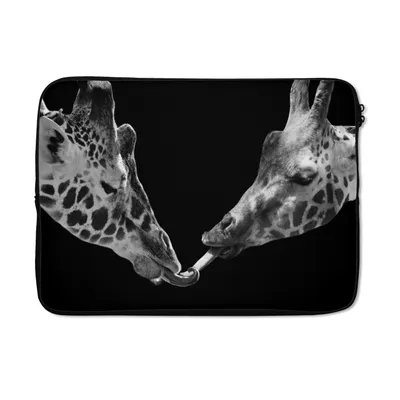 Produktbild von MuchoWow® Laptop Hülle 13 Zoll Tiere - Schwarz - Giraffe - Weiß - Porträt Laptoptasche - Laptophülle - Sleeve - Rundumschutz