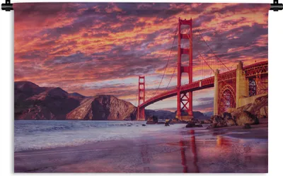 Produktbild von MuchoWow® Wandteppich Wandbehang Die Golden Gate Bridge mit einem wunderschönen lila Himmel 90x60 cm Tapisserie Dekoration Wandtuch - Wandskulpturen - Bildteppich