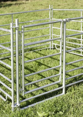 Produktbild von Corral - COR442603 - Steckhorde mit Tür - Metall feuerverzinkt - Breite 183cm - Höhe 92cm