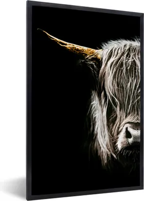 Produktbild von MuchoWow® Gerahmtes Poster Schottischer Highlander - Porträt - Hoorn 60x90 cm - Poster mit Schwarzem Bilderrahmen Wandposter Rahmen Foto Bilder - Kunst