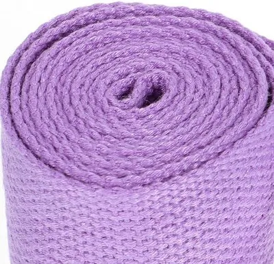 Produktbild von Lila Yogagurt zur Schulterfixierung und zum Tragen von Yogamatten aus Baumwolle für Yoga-Anfänger und Fortgeschrittene auf dem Weg ins Fitnessstudio