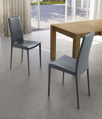 Obrázok produktu pre Stolička z tmavosivej umelej kože s kovovou konštrukciou 41x42xh.95 cm 4 ks