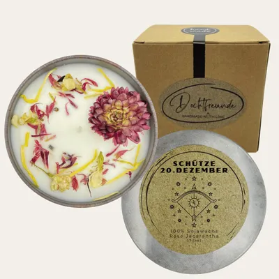 Produktbild von Sternzeichen Schütze Duftkerze - Handgemachte Sojawachs-Kerze - Personalisiertes Astrologie-Geschenk