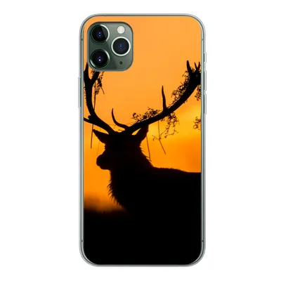 Produktbild von MuchoWow® Handyhülle Schutzhülle Hülle für iPhone 11 Pro Max Hirsch - Orange - Scherenschnitt - Tiere - Natur Silikon Softcase Handy Hülle - Schutz