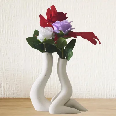 Zdjęcie produktu dla Omgoods - Zestaw 2 białych ceramicznych wazonów do dekoracji wnętrz