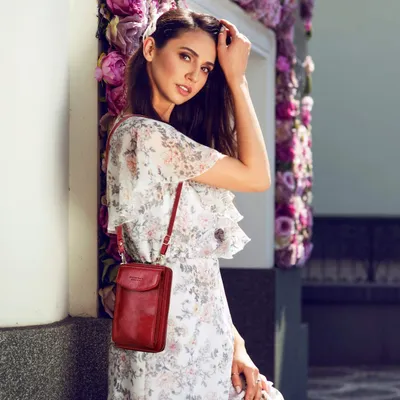 Produktbild von Handy Umhängetasche Damen, Crossbody Geldbörse Schultertasche Frauen Kunstleder Klein Phone Tasche mit Gurt Kartenfächer Verstellbar Abnehmbar Schultergurt für Handy Unter 7 Zoll