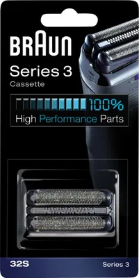 Product packaging for Braun Series 3 shaver cassette.