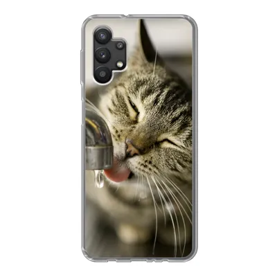 Produktbild von MuchoWow® Handyhülle Schutzhülle Hülle für Samsung Galaxy A32 5G Katze - Wasserhahn - Getränk Silikon Softcase Handy Hülle - Softcase