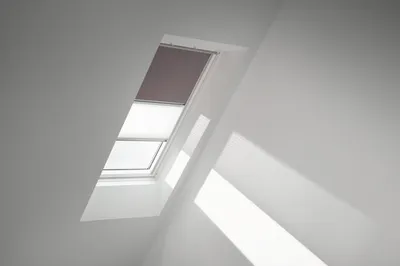 Obrázok produktu pre VELUX Zatemňovacia roleta na strešné okno manuálna DFD SK10 4577SWL sivá