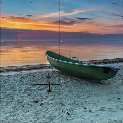 Produktbild von Wallario Outdoor-Poster für Garten oder Balkon, Motiv Einsames Fischerboot mit Anker am Strand, in ca. 180 x 180 cm