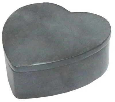 Produktbild von Handgefertigte Herzschatulle aus Speckstein – Grau, 9,5 cm