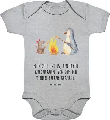 Produktbild von Mr. & Mrs. Panda Babybody Pinguin Lagerfeuer 3. - 6. Monat - Heather Grey - Geschenk, strampler baumwolle, Liebe, Grillen, Maus, Kurzarmbody, Babystrampler, Baby, Job