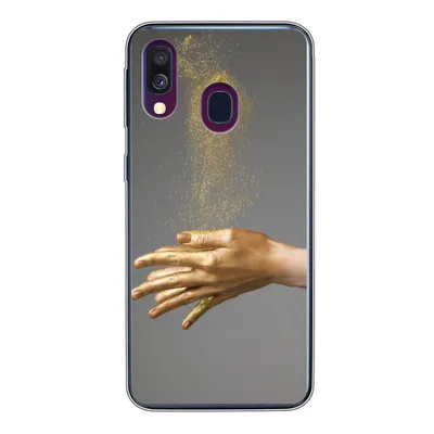 Produktbild von MuchoWow® Handyhülle Schutzhülle Hülle für Samsung Galaxy A40 Frau mit goldgefärbten Händen und einer Glitzerwolke Silikon Softcase Handy Hülle - Handy-Tasche