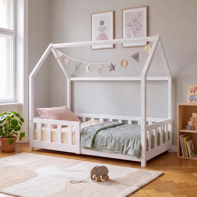 Produktbild von Hausbett ‘Hesel’ für Kinder mit Rausfallschutz 70 x 140 cm Kiefernholz Weiß