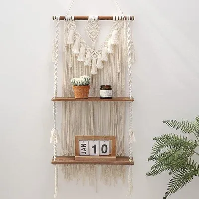 Produktbild von Handgefertigte Hängeplatte aus Holz - 2 Ebenen - Bohemian Deko für Balkon, Bad und Wohnbereich