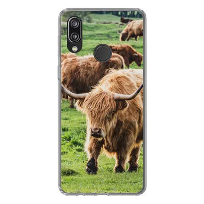 Produktbild von MuchoWow® Handyhülle Schutzhülle Hülle für Huawei P20 Lite (2020) Schottische Highlander - Tiere - Gras Silikon Softcase Handy Hülle - Kartenhalter