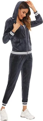 Productafbeelding van Dames velours joggingpak in 2 delen met rits, jasje en broek voorzien van zakken