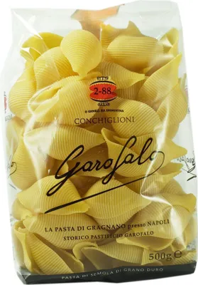 A bag of Garofalo Conchiglioni pasta.