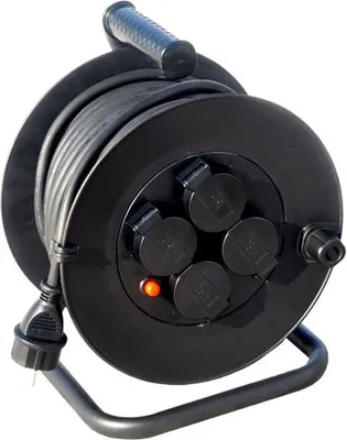 Zdjęcie produktu dla Solight PB34, Czarny, 4 x gniazdo sieciowe, Pleciony, 50 m, 1,5 mm², IP44