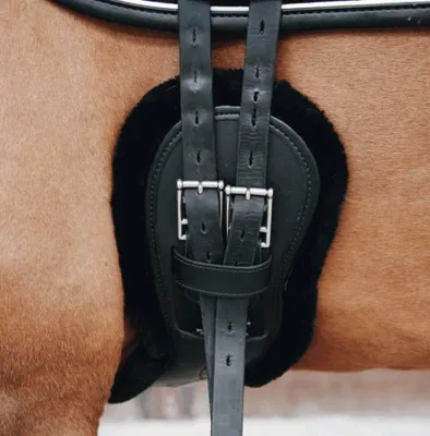 Produktbild von Kentucky Horsewear Fell Cover für anatomischen Kurzgurt, Größe:55, Farbe:black