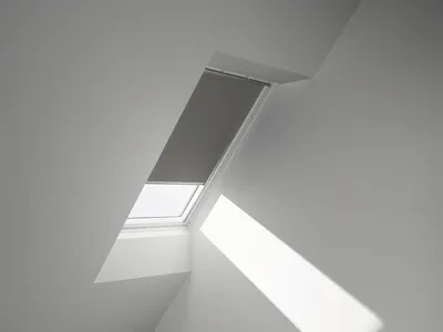 Immagine prodotto di Tenda oscurante originale VELUX per finestra per tetti VELUX FK06, grigio, guida bianca