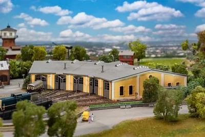 Produktbild von Faller 282725 - Z - Ringlokschuppen Freilassing, 5-ständig - Neu