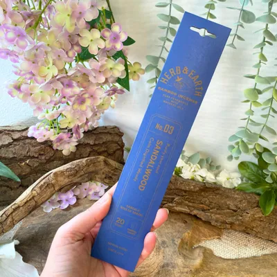 Produktbild von Nippon Kodo Weihrauch Sandelholz Herb & Earth -- 8 g online bestellen