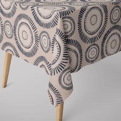 Produktbild von SCHÖNER LEBEN. Tischdecke Mandala Punkte Striche natur nachtblau creme Größe 130x180cm