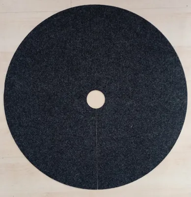 Zdjęcie produktu dla Krążek filcowy zabezpieczający przed chwastami ściółkowanie grafit fi 50 cm