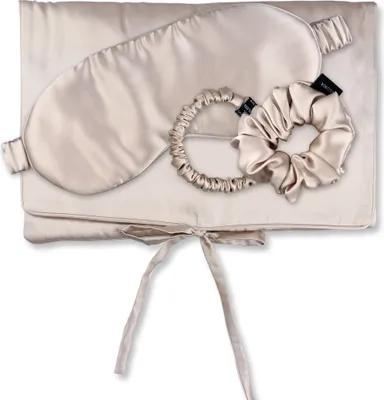 Produktbild von AILORIA TRAVEL SET HAIR - Tasche, Schlafmaske, Scrunchie S & Scrunchie M aus Seide BEIGE