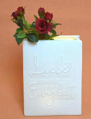 Produktbild von GILDE Dekoobjekt (LED), "Liebe...", Spruch, Porzellan, weiß, , L. 6 cm, B. 12,5 cm, H. 16,5 cm 32330