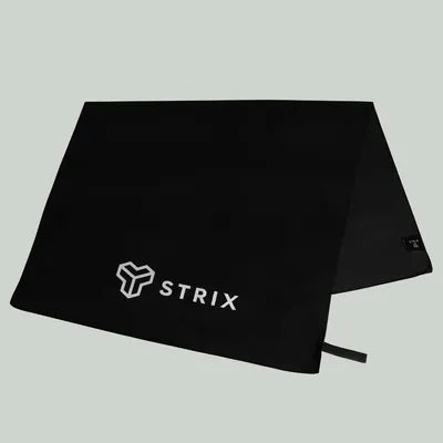 Produktbild von GymBeam - Sporthandtuch Essential Medium in Black - STRIX