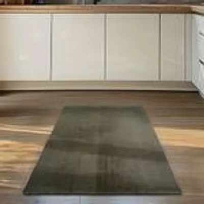 Produktbild von Carpettex Teppich Kurzflor, Einfarbig, Waschbar, Rutschfest, Für Wohnzimmer, Schlafzimmer,Kinderzimmer, Größe: 80 x 150 cm, Farbe: Grün