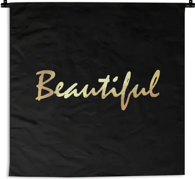 Produktbild von MuchoWow® Wandteppich Wandbehang Zitat - Schönheit - Schwarz - Gold 150x150 cm Tapisserie Dekoration Wandtuch - Wohnaccessoires - Modernes
