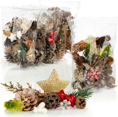 Productafbeelding van COM-FOUR® 6 stuks kerstdecoratie in een zak, met kegeltjes, sterren en takjes - Versiering voor een feestelijke kerstsfeer - Tafeldecoratie - Adventskrans - Knutselaccessoires