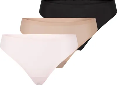 Produktbild von Chantelle 3er Pack - Soft Stretch String String von Chantelle aus der Serie Soft Stretch, Nahtlose Verarbeitung, Aus weicher, flexibler Mikrofaser, die sich den Größen 36 bis 44 individuell anpasst