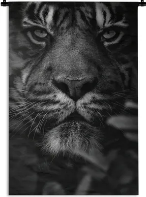 Produktbild von MuchoWow® Wandteppich Wandbehang Nahaufnahme von Blättern und einem Tiger im Dschungel - schwarz und weiß 60x90 cm Tapisserie Dekoration Wandtuch - Foto-Teppich - Abwaschbar
