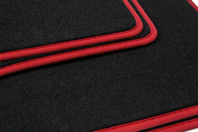 Produktbild von Fußmatten passend für Chevrolet Camaro 6 ab Bj. 2016-2024 Premium Automatten, Bandeinfassung:Rot
