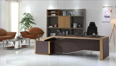 Image de Bureau moderne en bois noir au design élégant