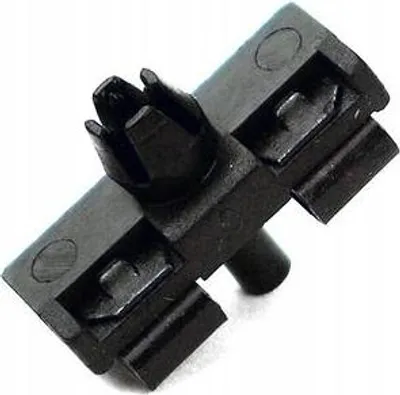 Image de VOLVO 240 260 Habillage de pare-chocs Cliphalter OE 1372113