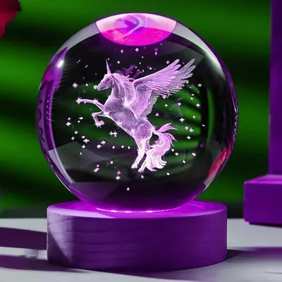 Produktbild von 3D-Kristallkugel mit Einhorn-Lasergravur und farbigem LED-Holzsockel – Dekoration, Nachtlicht und Geschenk