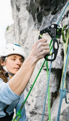 Produktbild von Edelrid Hand Cruiser Right - Ergonomisch geformte Handsteigklemme night